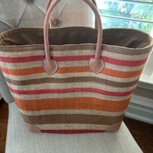 Straw tote bag